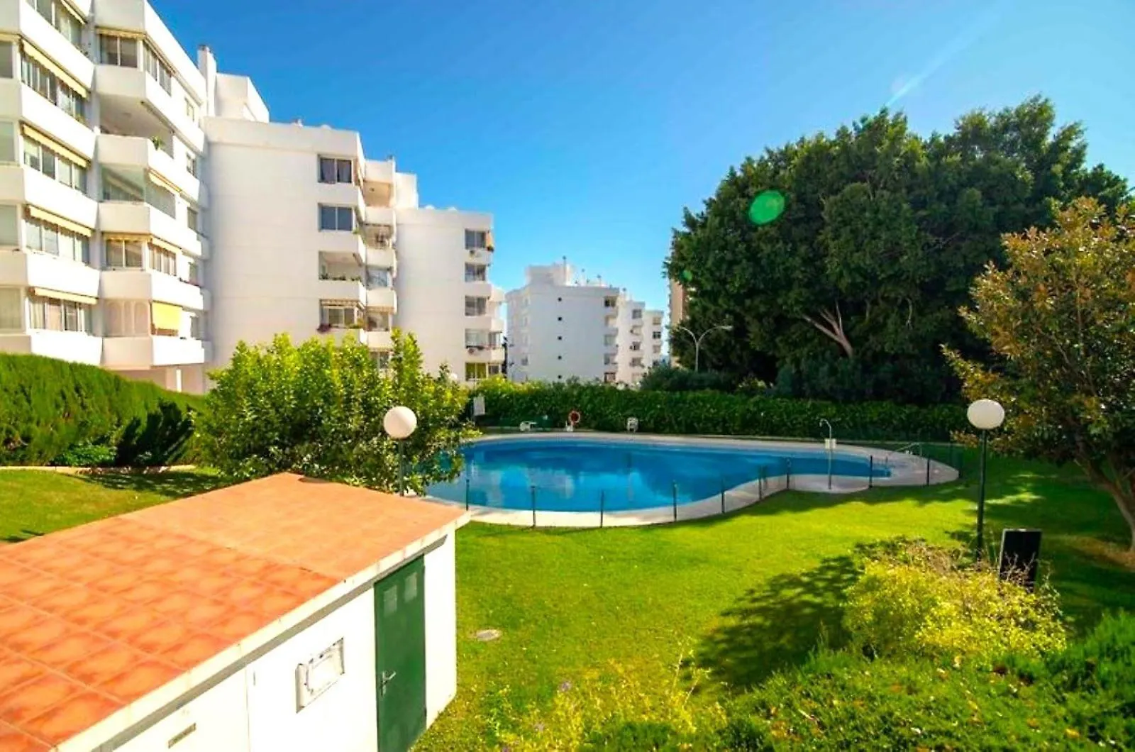 The Charming Oasis! 2 Bedrooms - By Hellodomik Benalmádena Lägenhet