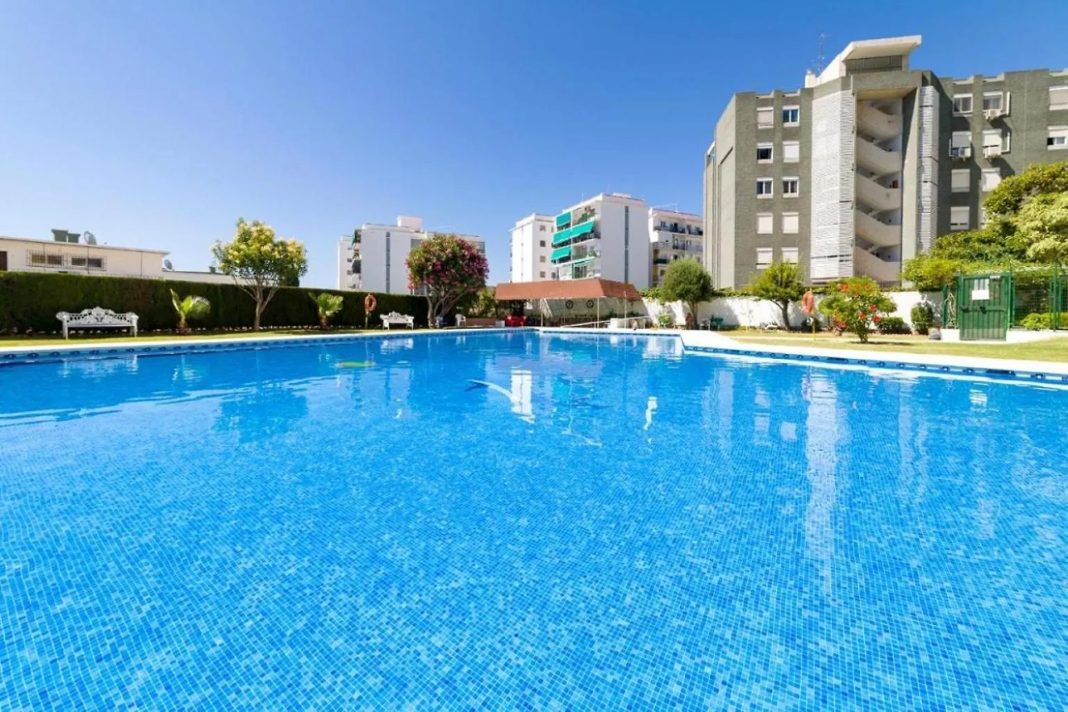 The Charming Oasis! 2 Bedrooms - By Hellodomik Benalmádena 0*,  Španělsko