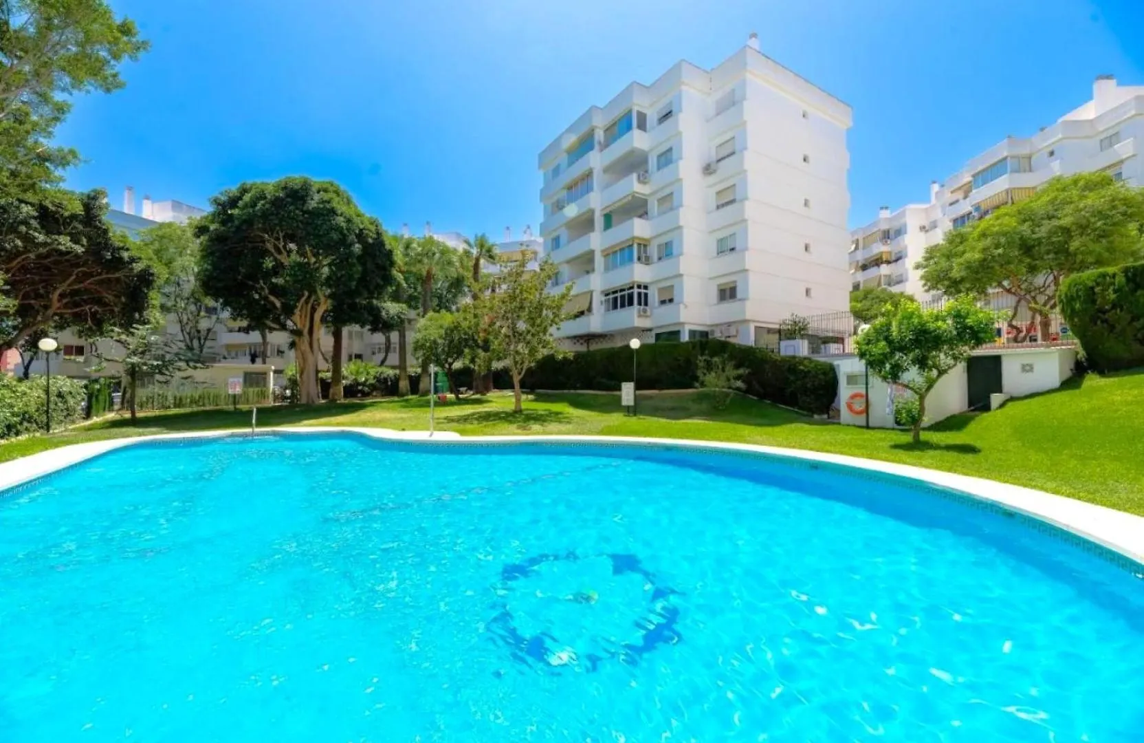 The Charming Oasis! 2 Bedrooms - By Hellodomik Benalmádena 0*,  Španělsko